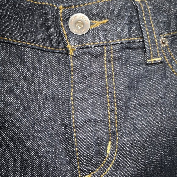 DKNY SOHO Jeans Ladies Size 10S Dark Wash Slight Flare Blue Jeans - Picture 7 of 15